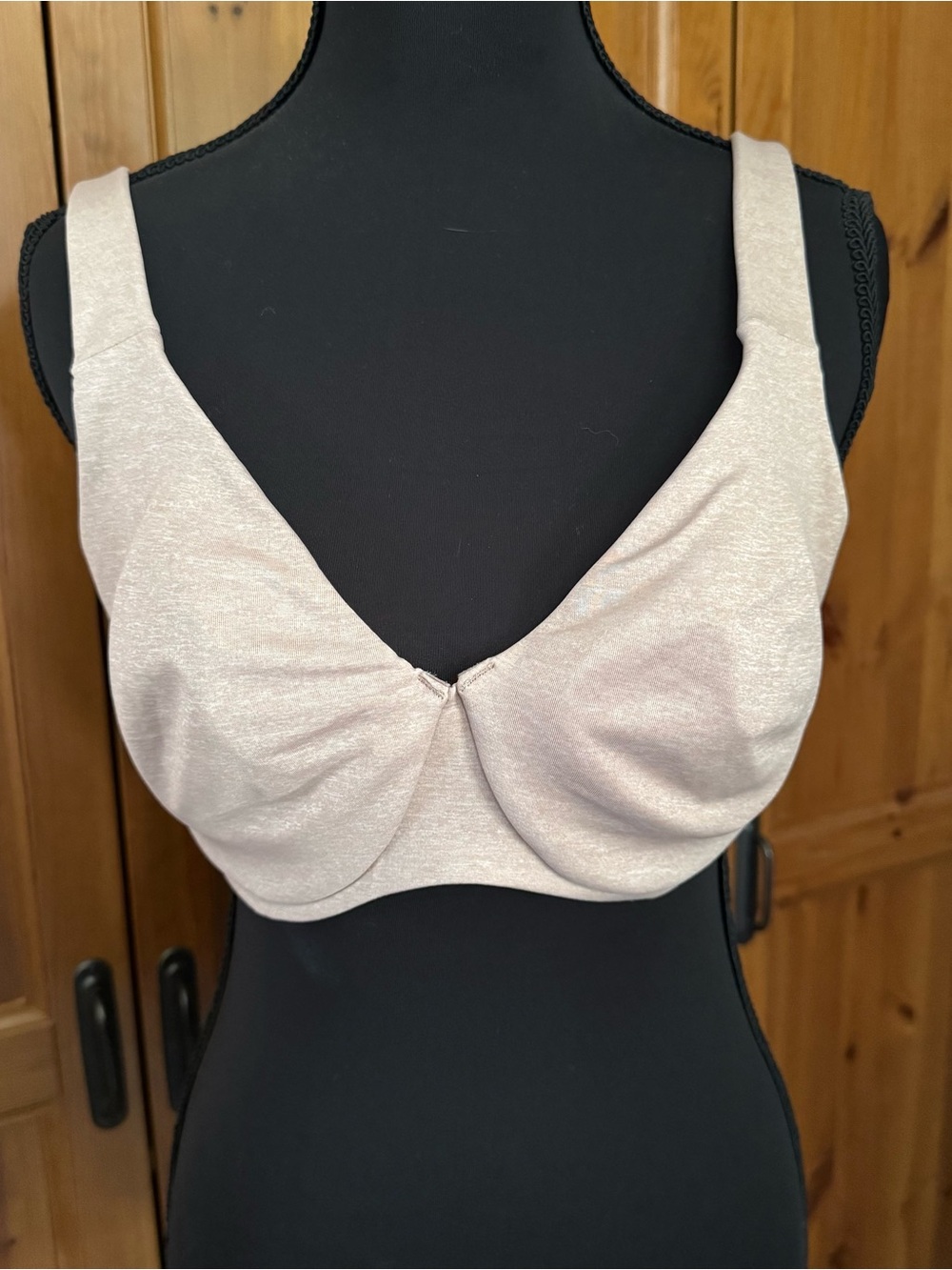Smooth Support Underwire Bra in Light Beige 36DD
